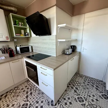 Au Pied Du Metro. * 툴루즈